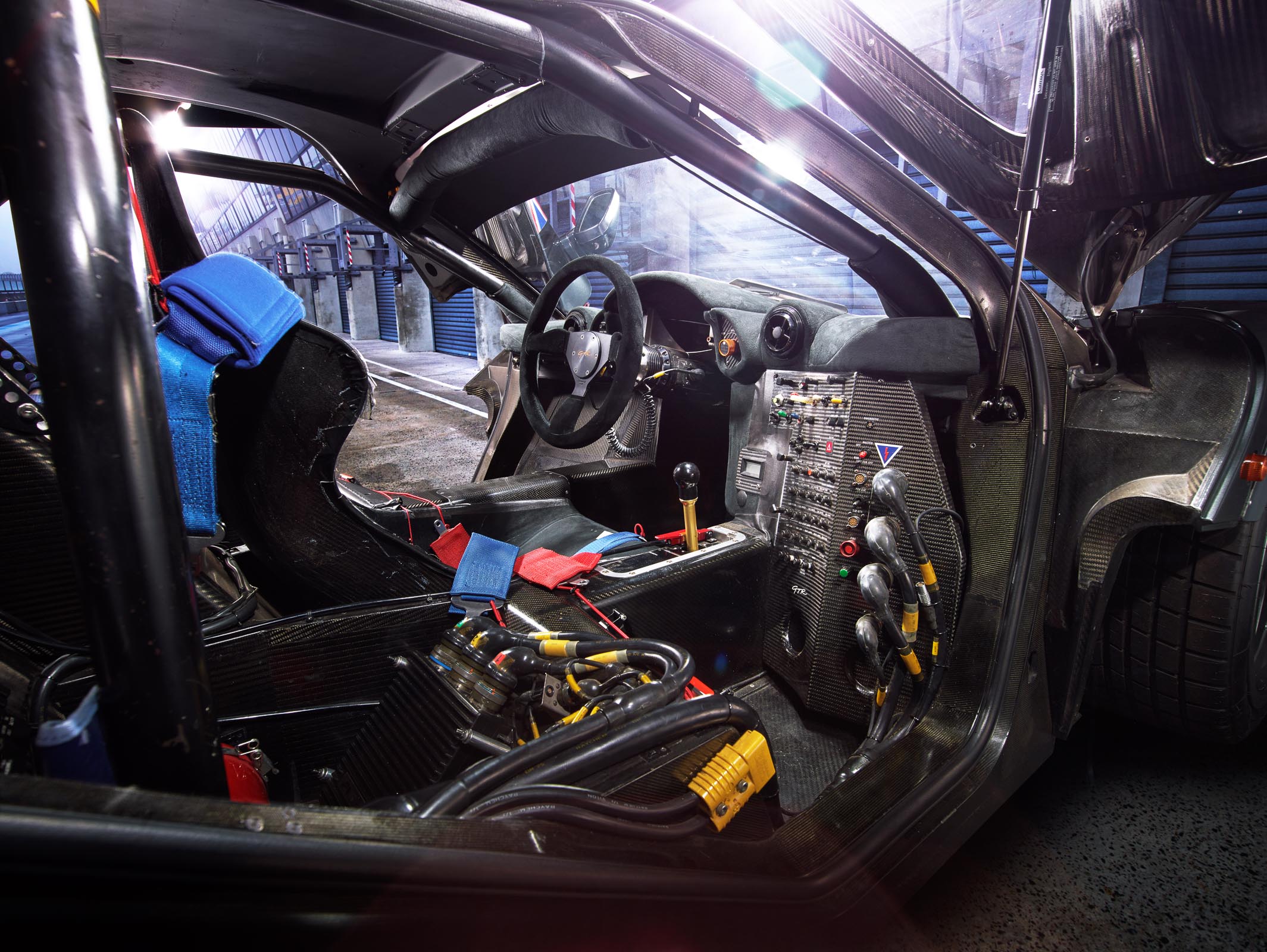 McLaren F1 GTR - interior / intérieur - photo Alex Howe